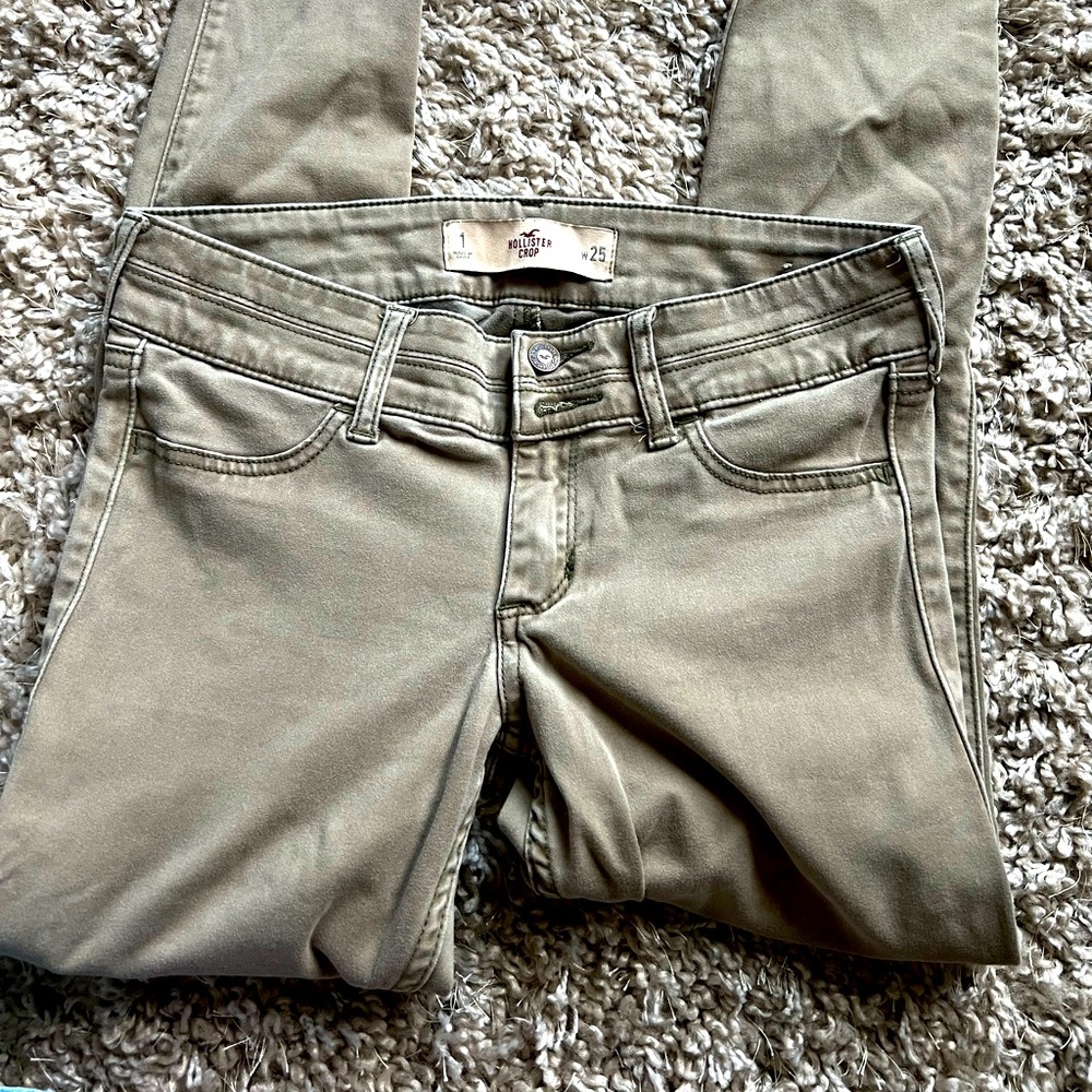 Hollister Crop Jeans Color Khaki